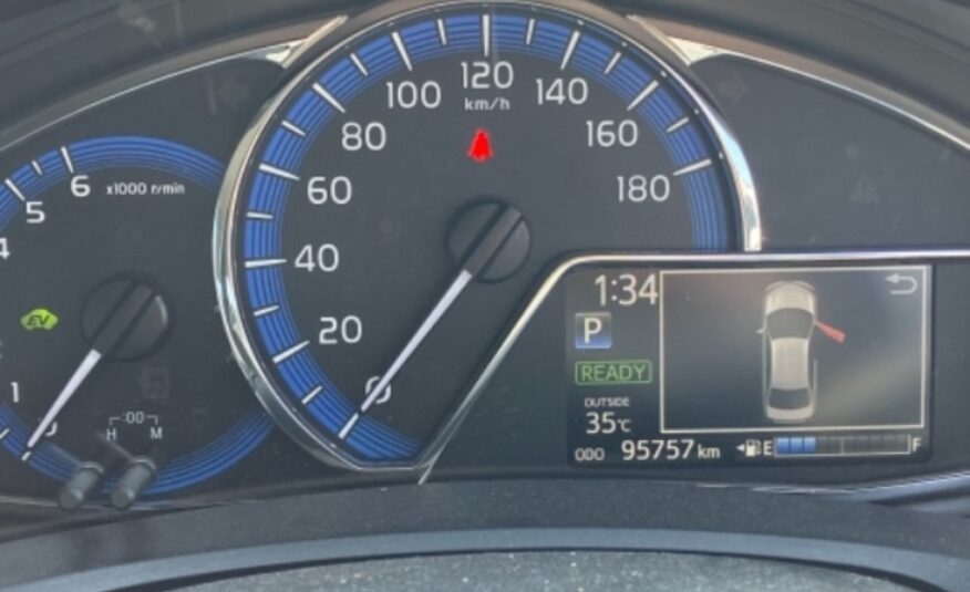 TOYOTA COROLLA AXIO HYBRID 2017-09